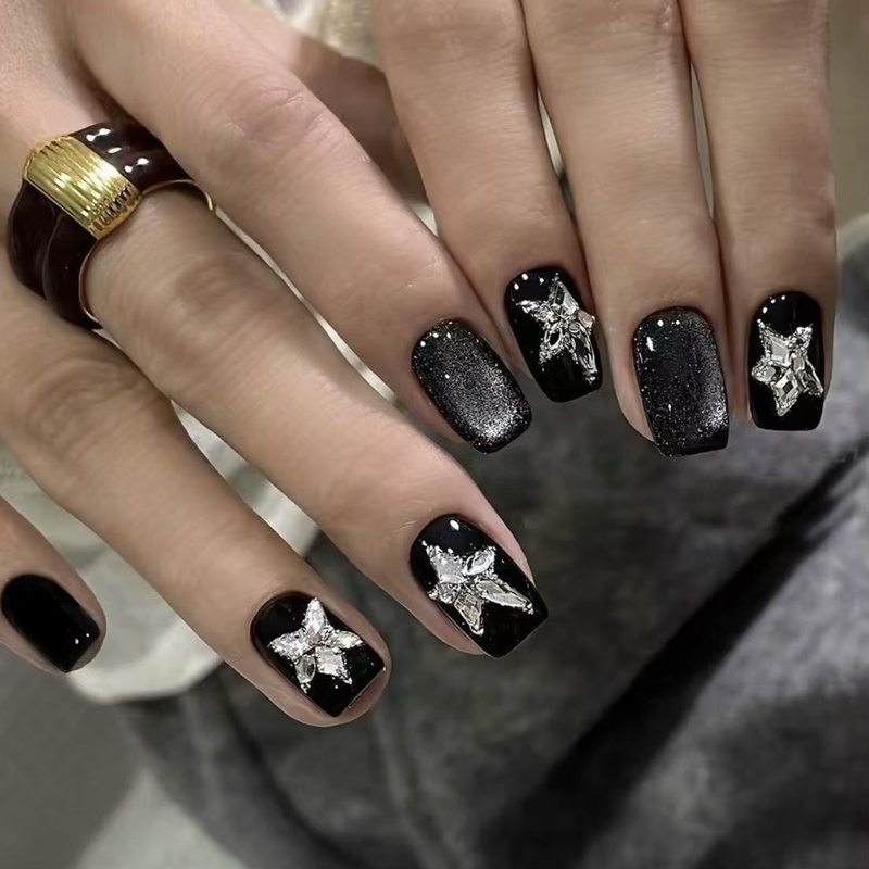 Black Star Sparkling Cat-Eye Wearable Nail Art, Sweet and Cool, High-End, Skin-Brightening, Handmade, Removable Short Dark-Style Nail Art