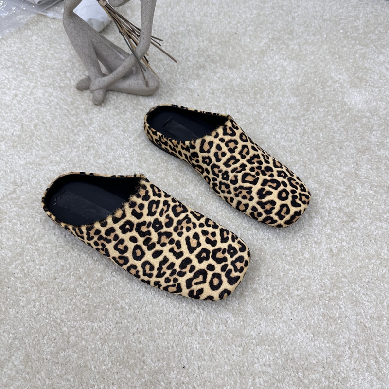 European Goods 2026 Summer New Fashion Versatile Horsehair Leopard Print Half-Slipper European Goods 2026 Summer New Fashion Versatile Horsehair Leopard Print Half-Slipper