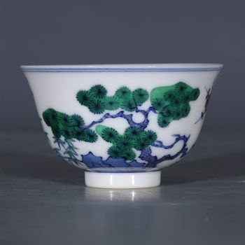 Qing dynasty yongzheng doucaih pine, bamboo and plum tea cup antique antique collection retro porcelain old objects cellar porcelain