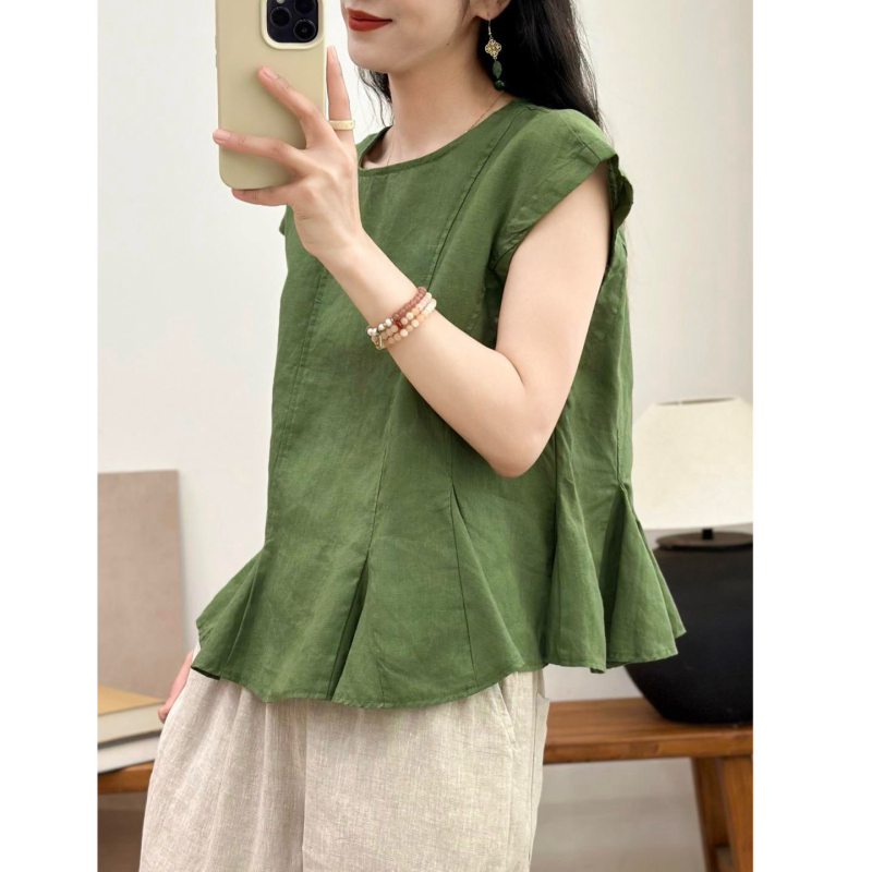 Summer Cool and Elegant Sleeveless Shirt for Women, with a Unique Design, Loose and Versatile Top