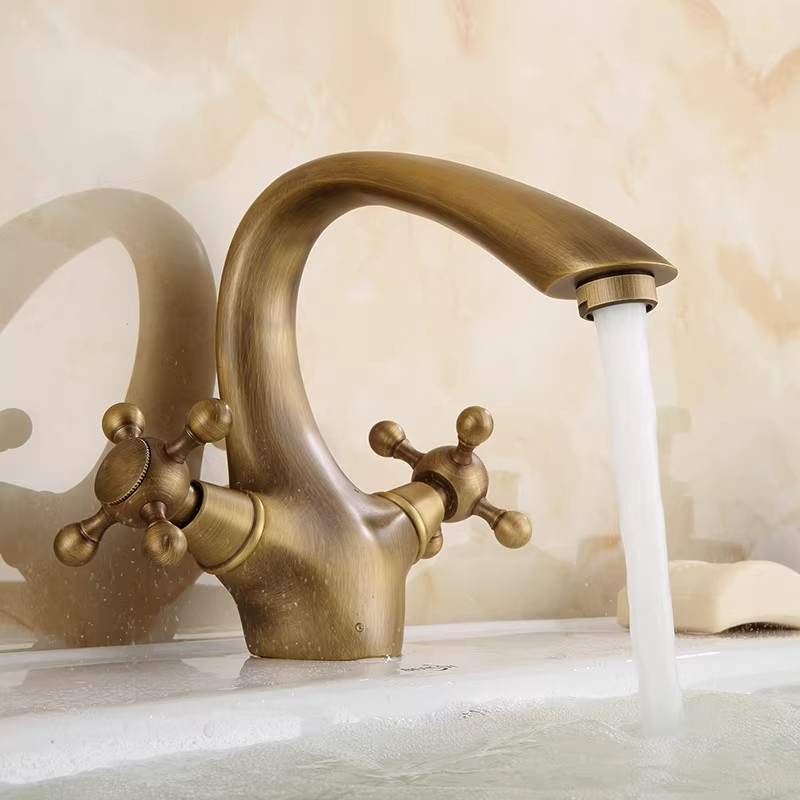 Vintage-Style Bathroom Vanity Faucet, Brass French Retro Faucet, Antique Bathroom Hot and Cold Washbasin Faucet