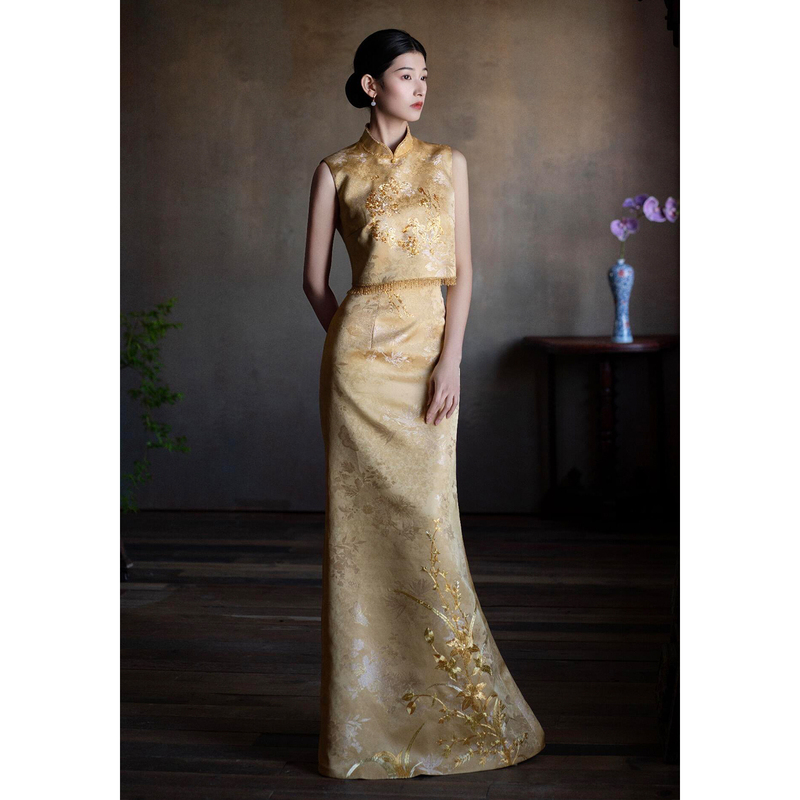 New Chinese-Style Cheongsam Two-Piece Set for Toasting, Morning Gown for Bride, Engagement and Wedding Dress, Heavily Embroidered, for Leaving Home and Returning Home New Chinese-Style Cheongsam Two-Piece Set for Toasting, Morning Gown for Bride, Engagement and Wedding Dress, Heavily Embroidered, for Leaving Home and Returning Home