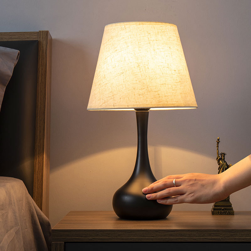 Nordic Table Lamp Bedroom Bedside Lamp Simple Modern Sensor Lamp Warm and Romantic Remote Control Dimmable Touch Bedside Table