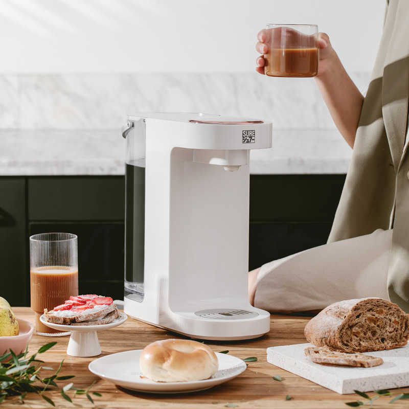 Japan Ishizaki Xiuer instant hot water dispenser desktop small desktop fast hot electric kettle household large capacity 3L