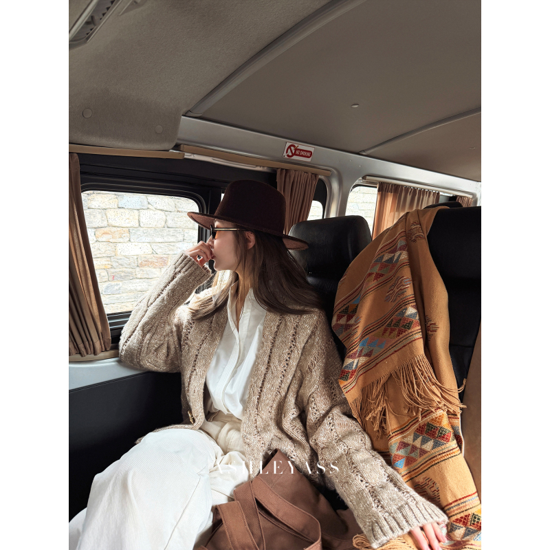 Ashleyass'Twilight Flower Notes' Heavy Craft Hollow Knit V-Neck Cardigan Women's Sweater Coat Ashleyass'Twilight Flower Notes' Heavy Craft Hollow Knit V-Neck Cardigan Women's Sweater Coat