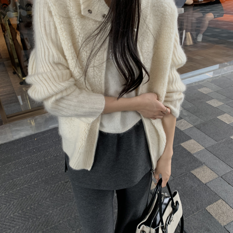Sheep.-Simple and Elegant Warm Sweater (Camel Wool + Cashmere) 598011 Sheep.-Simple and Elegant Warm Sweater (Camel Wool + Cashmere) 598011