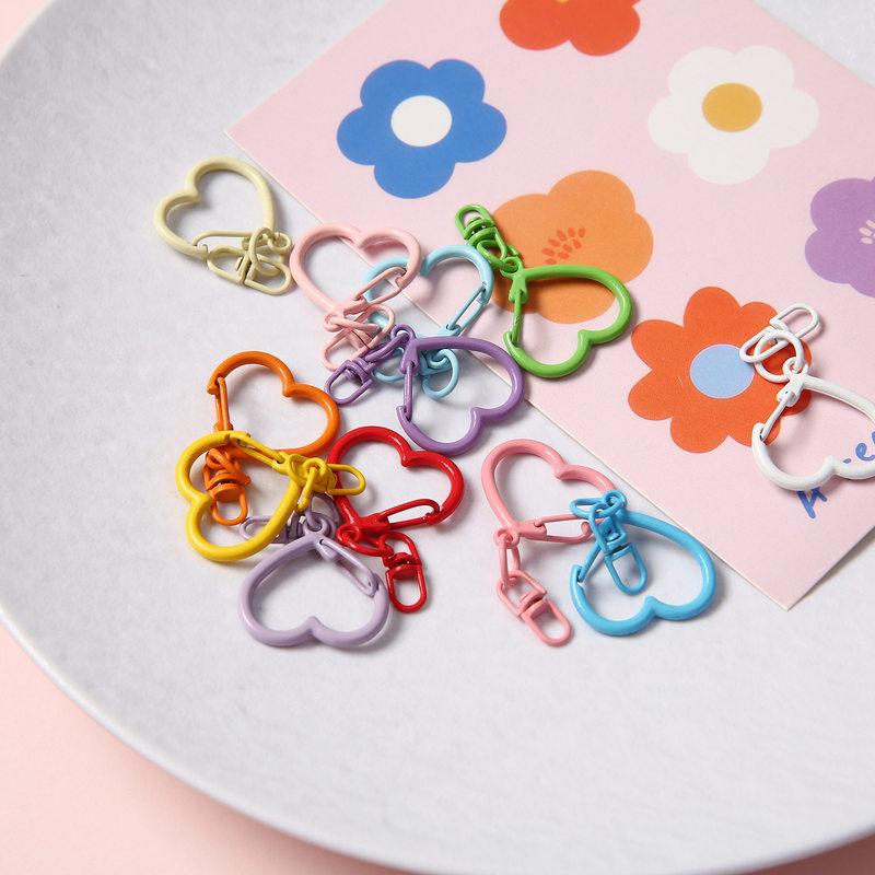 Heart-Shaped Spring Keychain Alloy Spring Clip Heart-Shaped 8-Shaped Clip DIY Keychain Enamel Finish