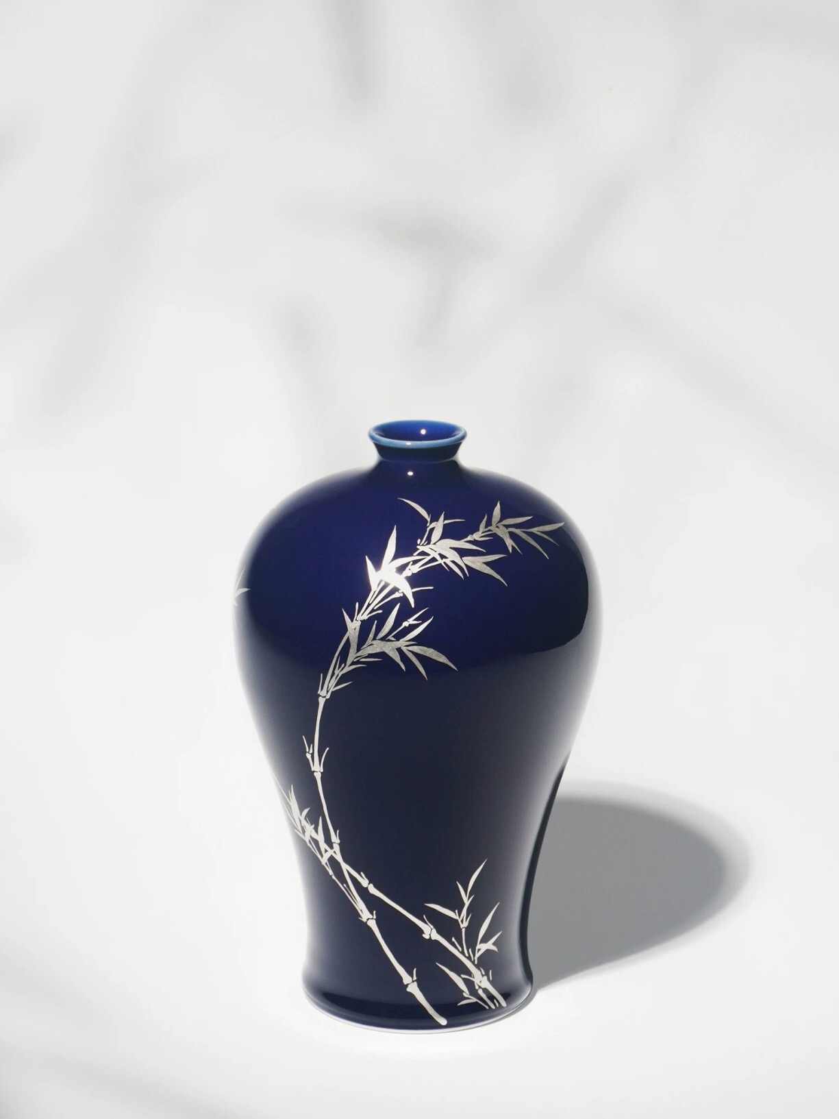 陶瓷器    小瓷瓶 Amazon.com: 小陶瓷花瓶3 件組,青花瓷花瓶組,藝術Fambe 釉瓷花瓶