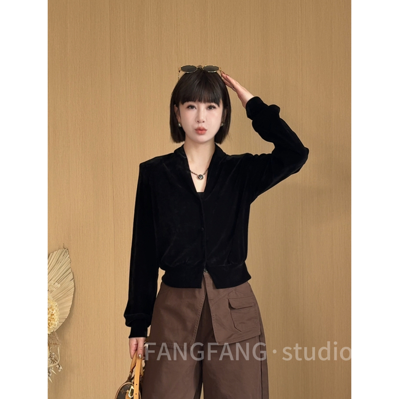 Fangfang Private Label 2026 Autumn New Style High-End Niche Elegant Western-Style Short Long-Sleeved Velvet Top for Women 12309