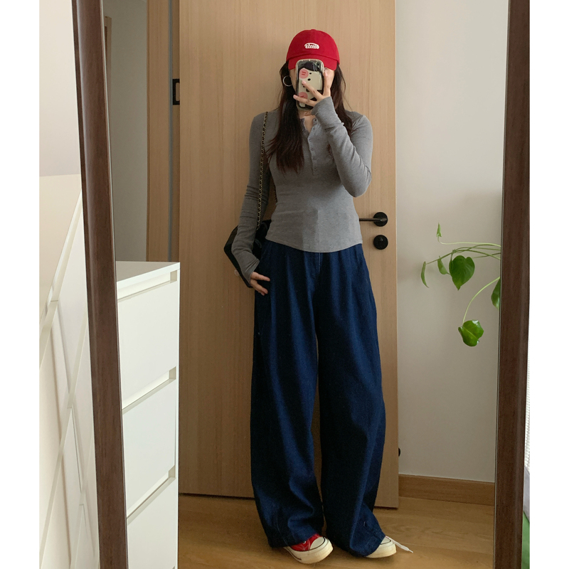 Ribbed Slim-Fit Hooded T-Shirt + Loose-Fitting Scimitar Jeans Ribbed Slim-Fit Hooded T-Shirt + Loose-Fitting Scimitar Jeans