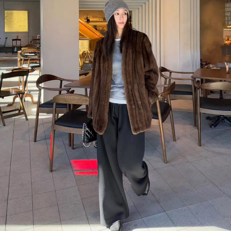 2026 Autumn and Winter New Style Imitation Mink Eco-Friendly Fur Coat for Women V-Neck Young Style Fur Integrated Mid-Length Coat 2026 Autumn and Winter New Style Imitation Mink Eco-Friendly Fur Coat for Women V-Neck Young Style Fur Integrated Mid-Length Coat
