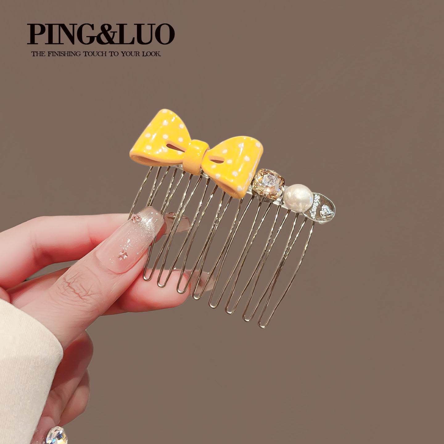 Korean style polka dot bow hairbrush for women, new style, rhinestone and pearl decoration, versatile hair styling tool, inverted comb.