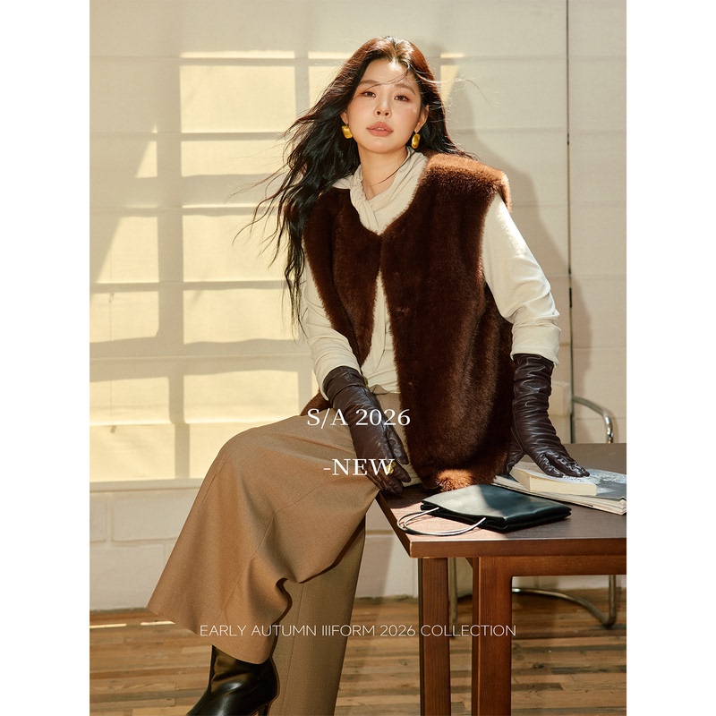 Iiiform Plus Size Minimalist Old Money Vintage Faux Mink Fur Eco-Friendly Fur Vest Sleeveless Fur Coat Iiiform Plus Size Minimalist Old Money Vintage Faux Mink Fur Eco-Friendly Fur Vest Sleeveless Fur Coat
