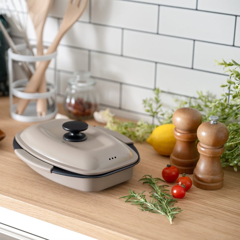 Square Microwave Oven-Specific Non-Stick Cooking Pot, a Popular Food Cooking and Seasoning Pot in Japan and South Korea