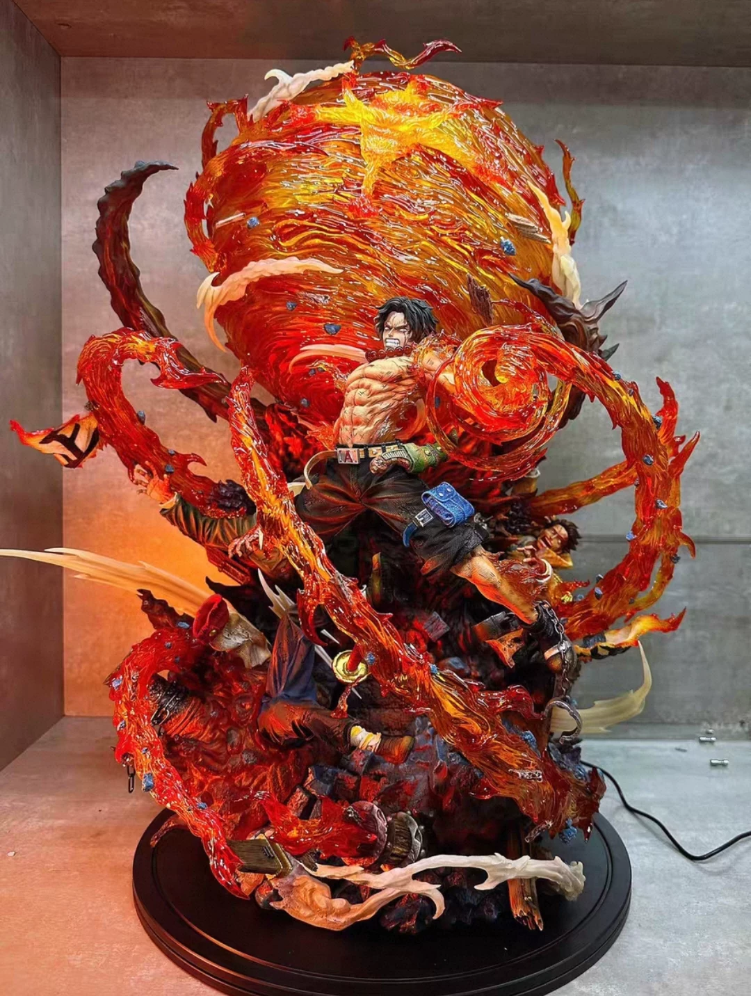 Огонь Кисть Ace Пират Король Ян Император One Piece Руку-статуя Модель Украшение Игрушка Манци Порткас Д