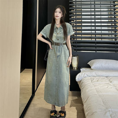 This is a new summer style American retro distressed lapel denim dress for chubby girls. It features a cinched waist and a youthful short-sleeved long dress