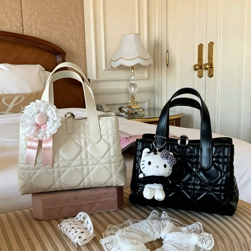 French Uamtor's New Sweet Style Homemade Textured Quilted Handbag with Niche Design for Commuting Tote Bags for Women French Uamtor's New Sweet Style Homemade Textured Quilted Handbag with Niche Design for Commuting Tote Bags for Women