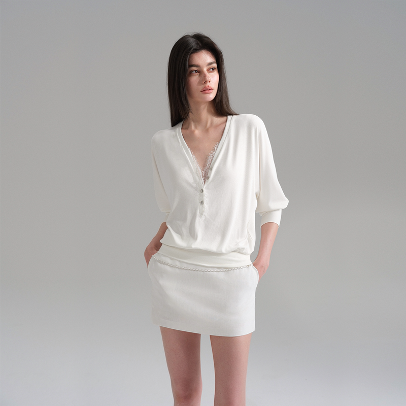 Winnin Jan Original Design Lyocell White Mid-Sleeve V-Neck Low-Neck Buttoned Lace T-Shirt