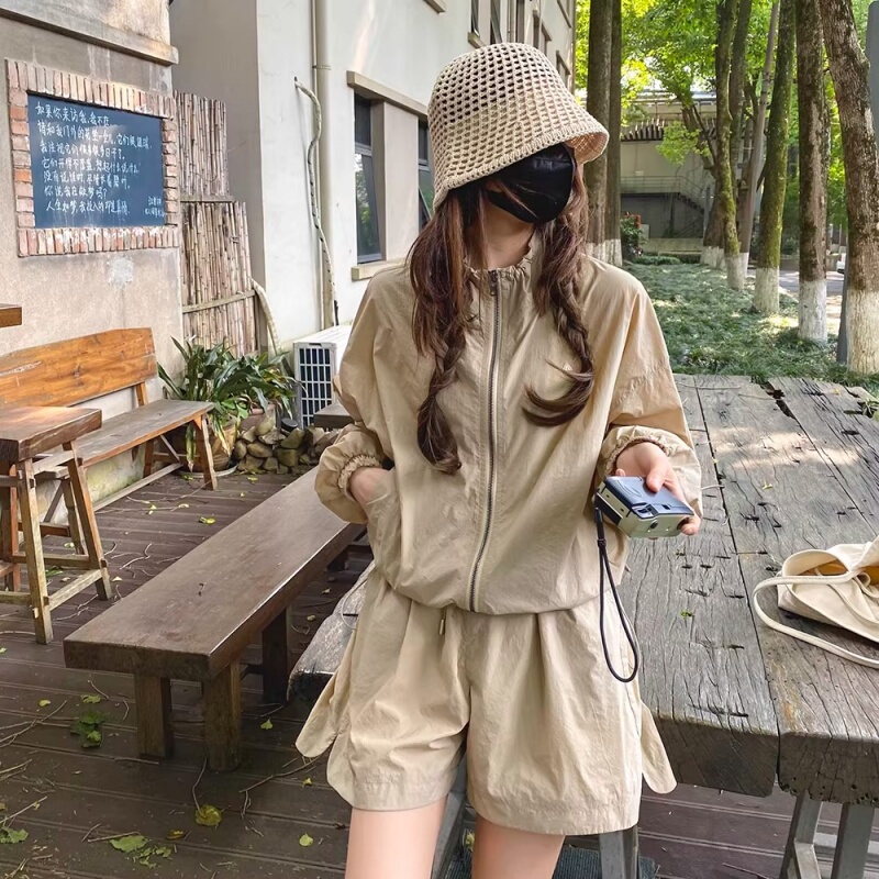 Korean Uamtor Korean-Style Sports Windproof and Sun-Protective Jacket and Shorts Two-Piece Set for Women, New Trendy Summer Outfit