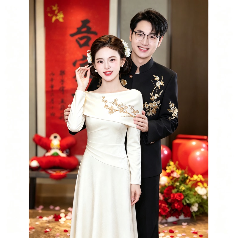 Champagne-Colored Engagement Dress for Women, Stunning Chinese-Style Toast Dress, High-End Luxury Bridal Gown, Suitable for Marriage Registration and Everyday Wear Champagne-Colored Engagement Dress for Women, Stunning Chinese-Style Toast Dress, High-End Luxury Bridal Gown, Suitable for Marriage Registration and Everyday Wear