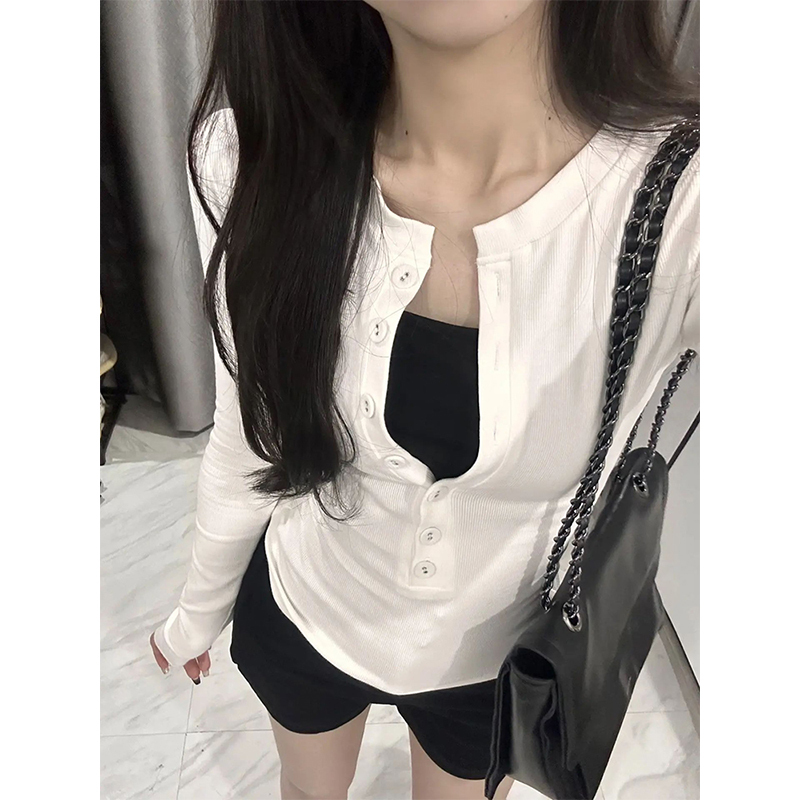 Henley Collar White Long-Sleeve T-Shirt for Women, Stylish Single-Breasted Design, Slim Fit, Trendy Base Layer Top for Spring and Summer Henley Collar White Long-Sleeve T-Shirt for Women, Stylish Single-Breasted Design, Slim Fit, Trendy Base Layer Top for Spring and Summer