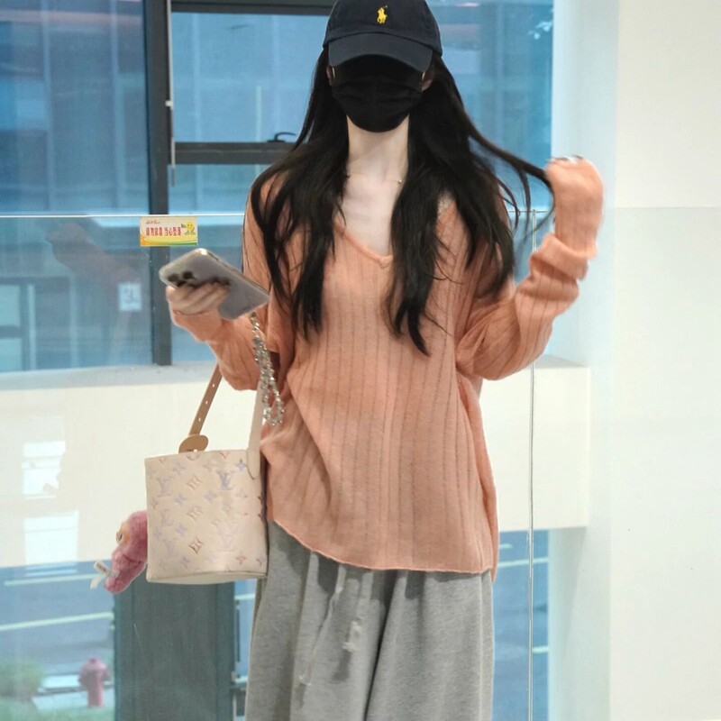 Pink Mohair Autumn Outerwear, Lazy and Loose-Fitting Inner Layer, Soft and Cozy V-Neck Knit Sweater for Women
