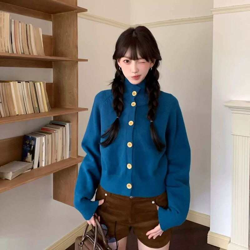 Korean Retro Blue Turtleneck Sweater for Women in Autumn and Winter, Lazy Style, Loose, Warm, High-End Knitted Cardigan Jacket Korean Retro Blue Turtleneck Sweater for Women in Autumn and Winter, Lazy Style, Loose, Warm, High-End Knitted Cardigan Jacket