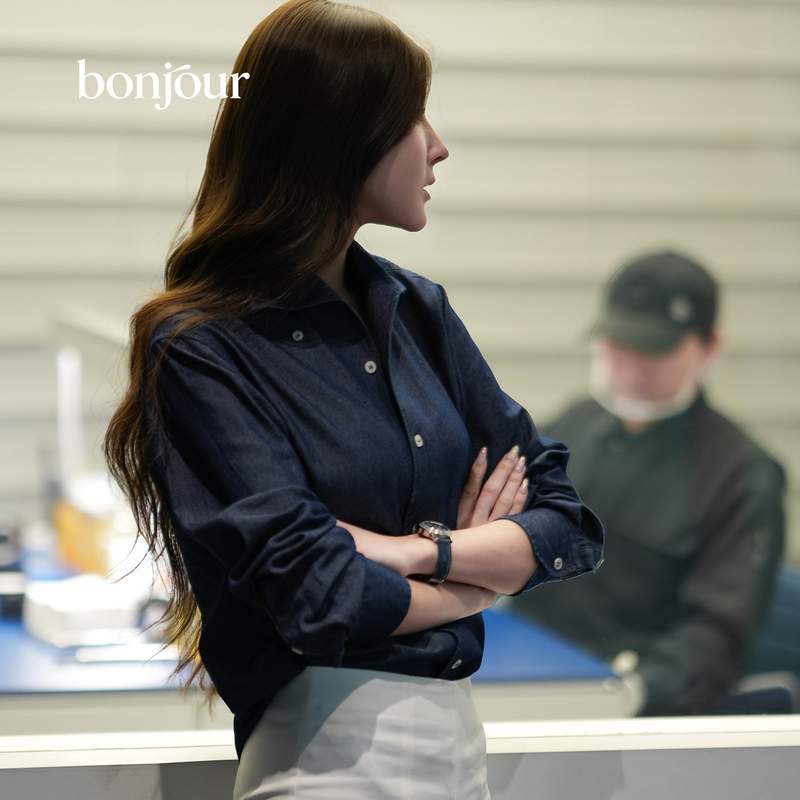 Congyuan Bonjour【Naples Girl】Navy Blue Shirt, White Slim-Fit Straight-Leg Cropped Pants