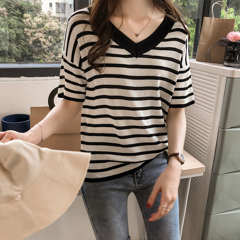 Han - tag ice wire short - sleeved T - shirt 2022 new large - size women's clothing style and loose slim tops