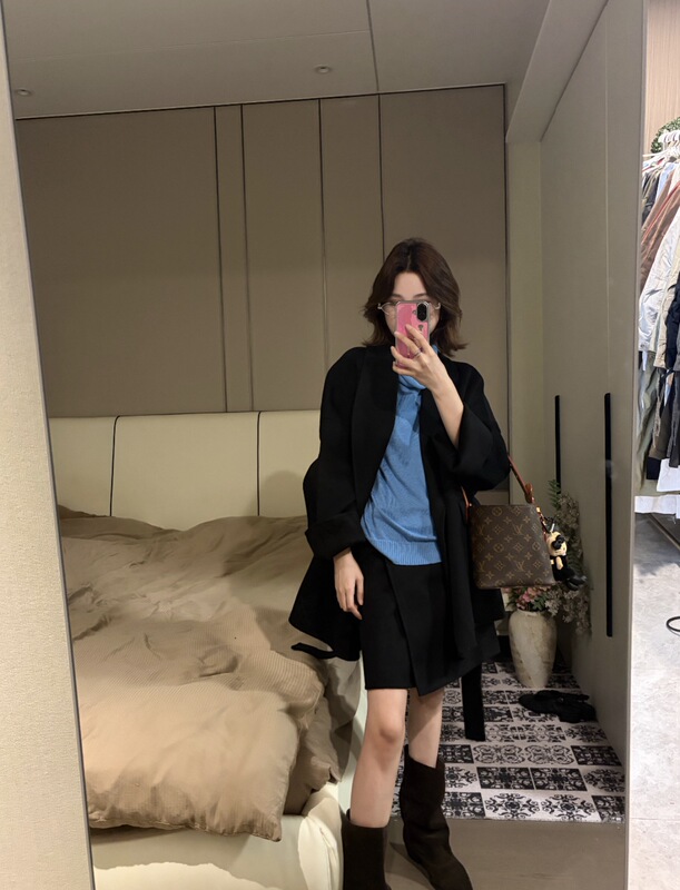 Wool Double-Sided Nylon Suit, Non-Returnable and Non-Exchangeable