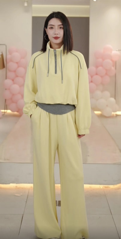 Air Layer Stretch Sweatshirt and Pants Set 610-82897