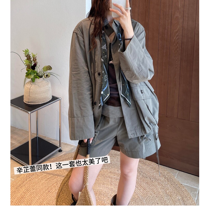Yuan Ruiyi's Early Autumn Style, Similar to Xin Zhilei'S, Detachable Flutter Tie Workwear-Style Jacket + Shorts
