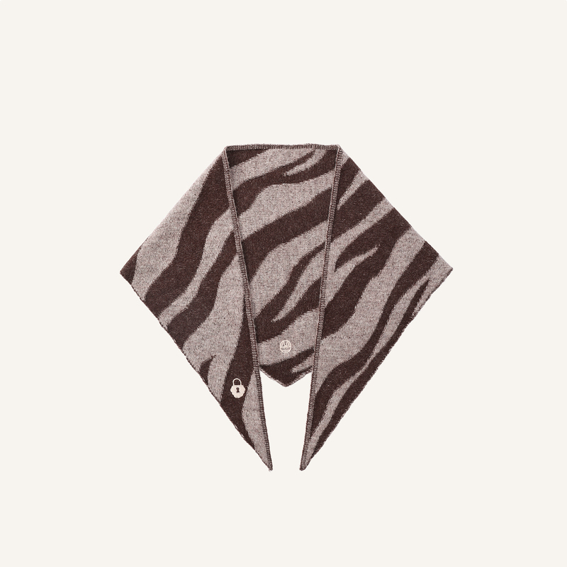 Yigenanaya Same Style Monsecret Classic Merino Wool Triangular Scarf Fine-Spun High-Count Sheep Wool for Women