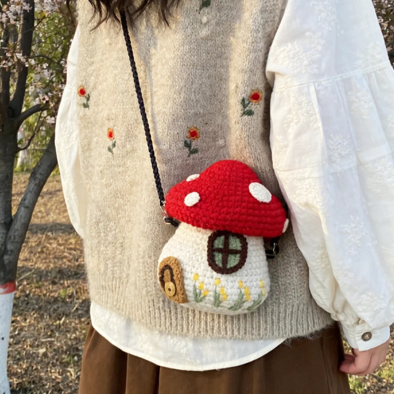 Mushroom House Bag Yarn Handmade Crochet DIY Material Kit Crochet Children's Crossbody Gift to Pass the Time