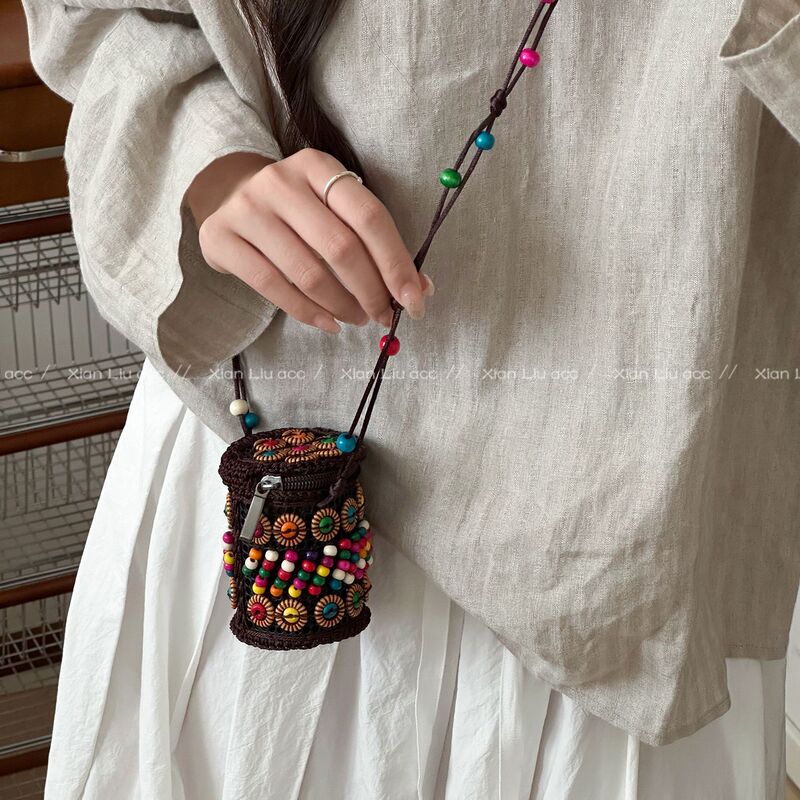 Bohemian Style Colorful Flower Woven Coconut Shell Bag for Women, Vintage Decorative Coin Purse, Earphone, Lipstick Crossbody Bag
