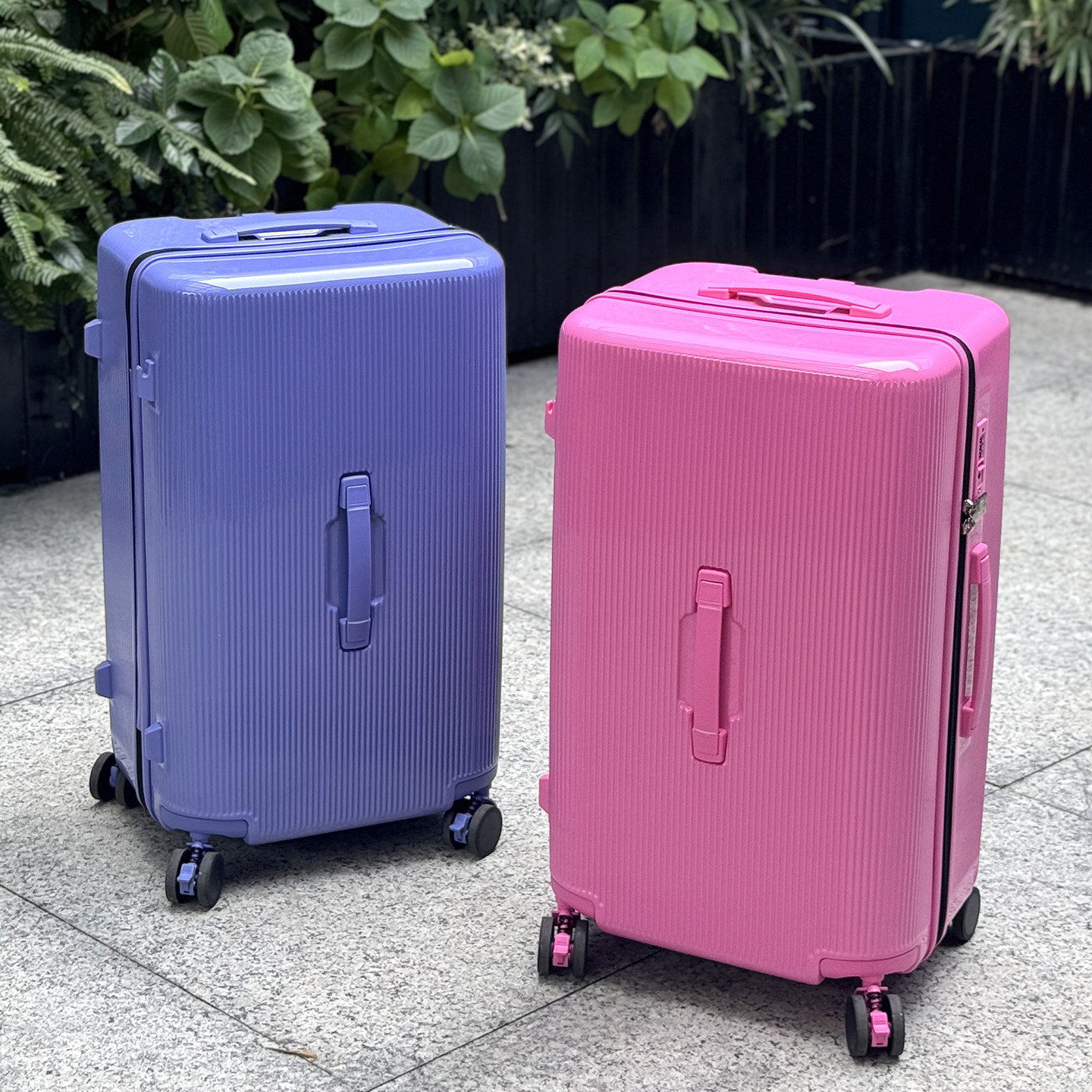 2026 New PC Five-Wheel Suitcase, 30-inch Large Capacity, Silent Wheels, Suitable for International Travel, Trolley Case for Men, Women, and Students