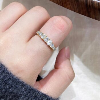 Egg-shaped diamond row moissanite ring 925 silver plated 18 gold light luxury luxury daily commuting index finger women's ring