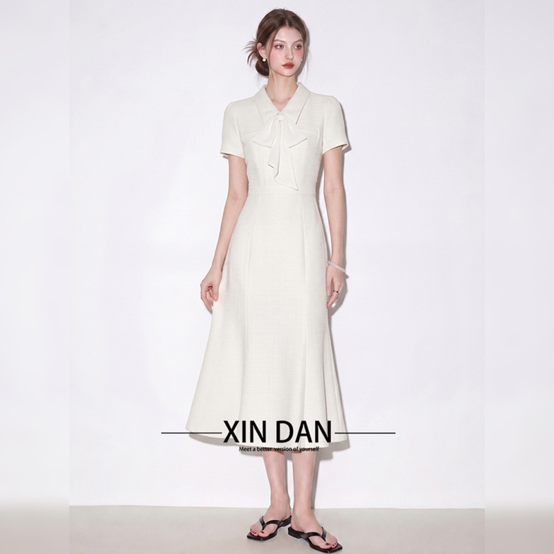 Xindan French-Style Commuter Dress with a Small Chanel-Inspired Design, Featuring a Lapel, Ribbon, Waist-Cinching, Slimming, Short Sleeves, Suitable for Interviews and Formal Occasions Xindan French-Style Commuter Dress with a Small Chanel-Inspired Design, Featuring a Lapel, Ribbon, Waist-Cinching, Slimming, Short Sleeves, Suitable for Interviews and Formal Occasions