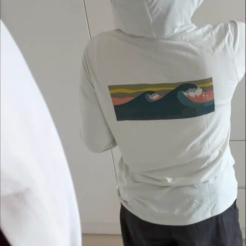 New Style Outdoor Quick-Drying, Cool-Feeling, Moisture-Absorbing Cycling Hooded Long-Sleeve Top New Style Outdoor Quick-Drying, Cool-Feeling, Moisture-Absorbing Cycling Hooded Long-Sleeve Top