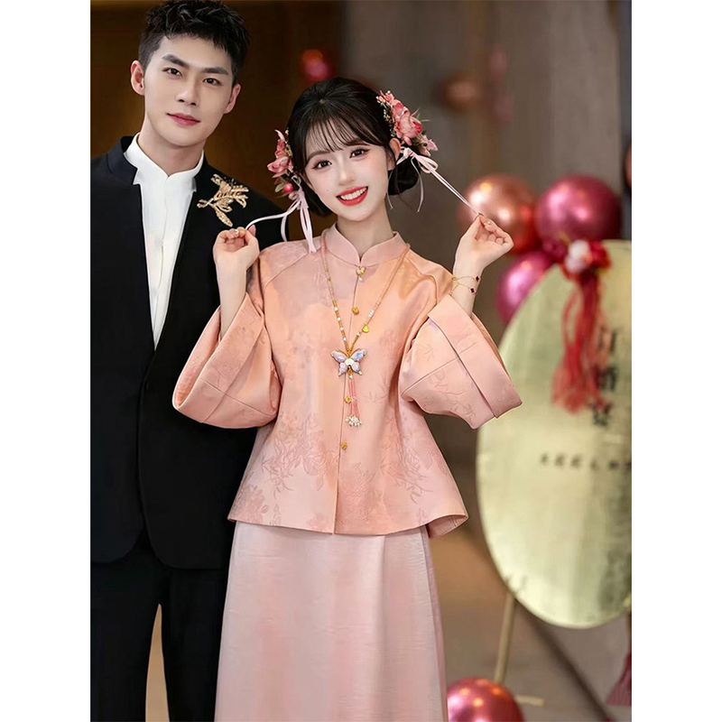 Pink New Chinese-Style Engagement Dress for Women, Light Luxury Niche High-End Cheongsam, Bride's Toast Dress, Homecoming Outfit, Long-Sleeved