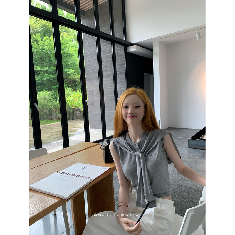 Squid Jelly Pear Soup Yuyu【Lazy Ooni】Lyocell Round Neck Color-Blocked Striped Detachable Shawl Knit Top Squid Jelly Pear Soup Yuyu【Lazy Ooni】Lyocell Round Neck Color-Blocked Striped Detachable Shawl Knit Top