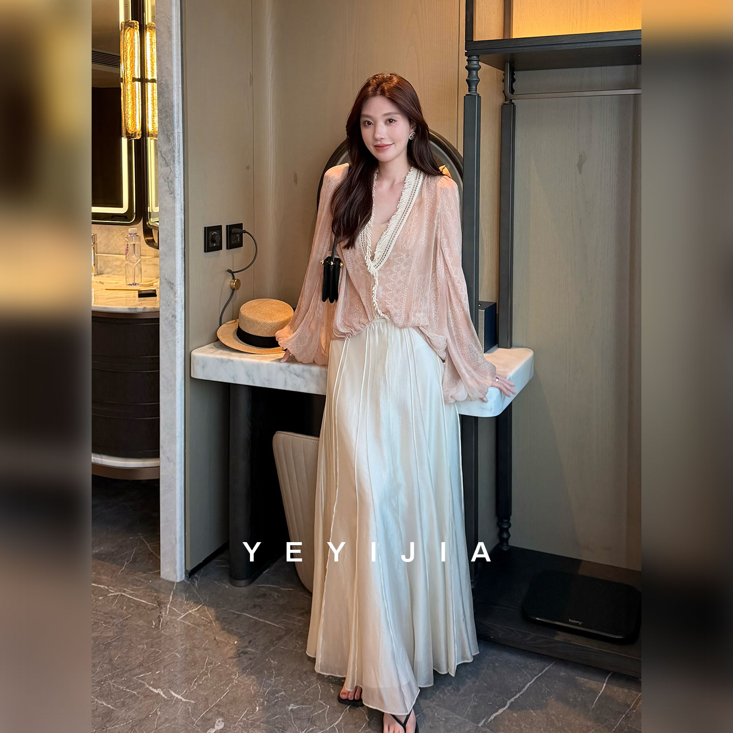 叶一佳YEYIJIA 罗马假日 法式小资别致漂亮上衣女秋长袖衬衫小衫