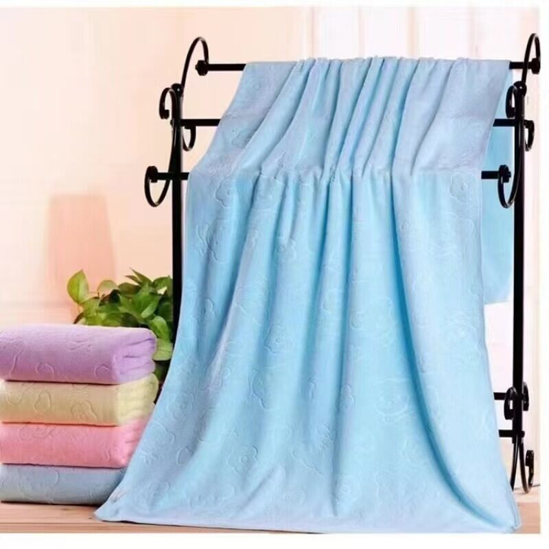 Microfiber Bath Towel with Embossed Bear Design for Adults and Children, Quick-Drying, Soft, Absorbent, Thickened Bath Towel, Beach Towel
