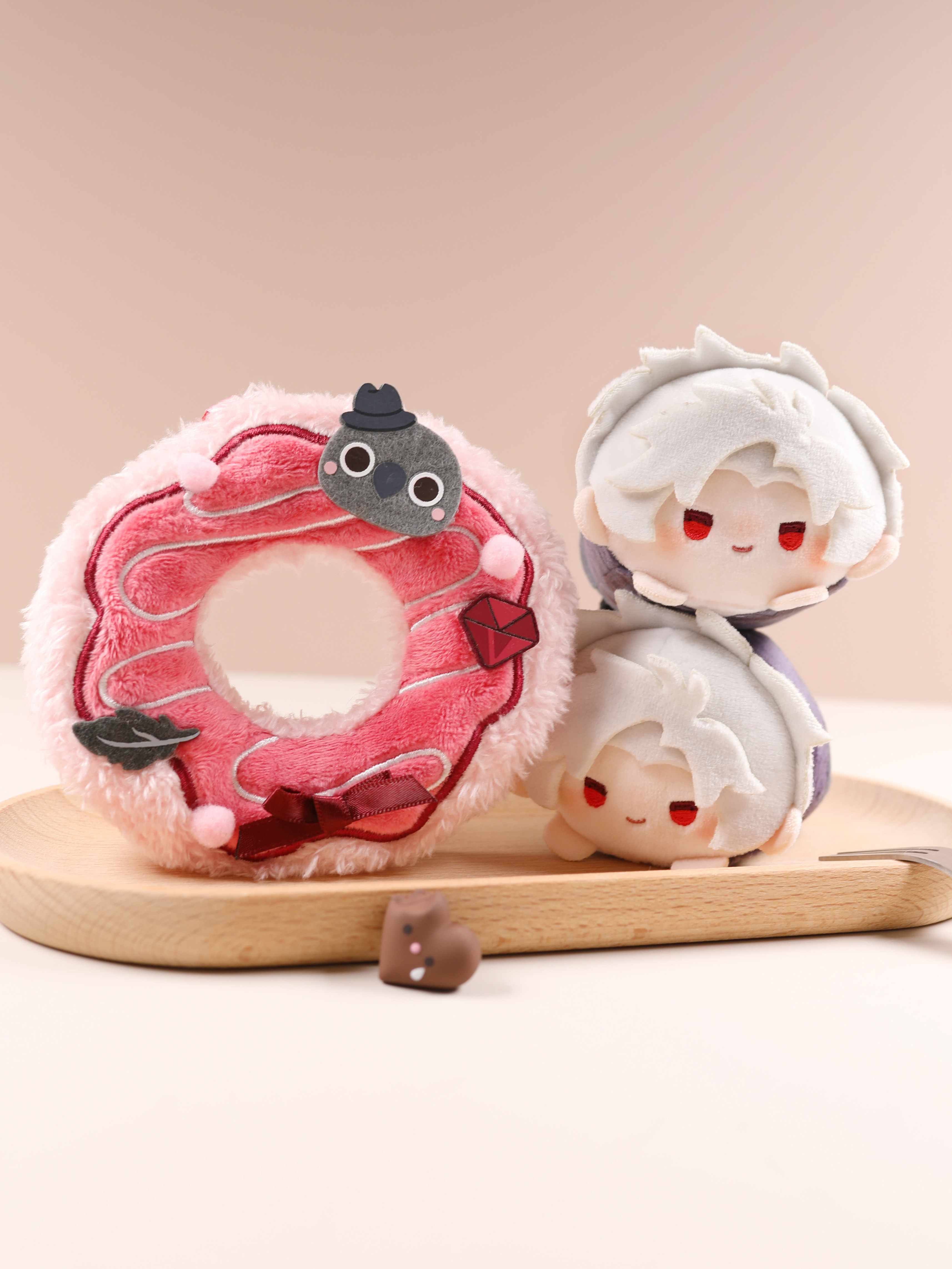 Love and Deepspace Fan-Made Donut Crawl Plush Doll Charms
