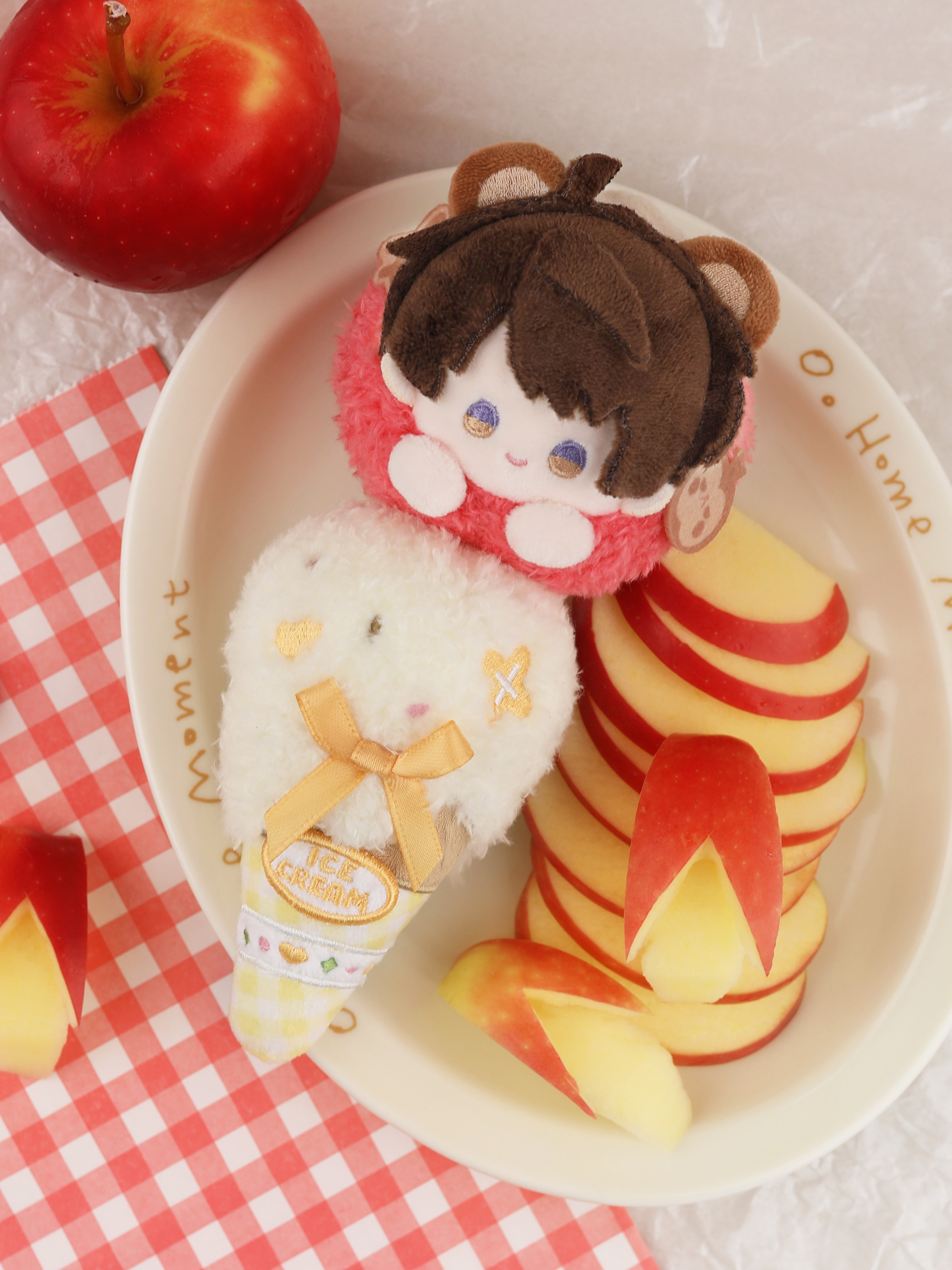 Love and Deepspace Fan-Made Magnetic Ice Cream Plush Charms