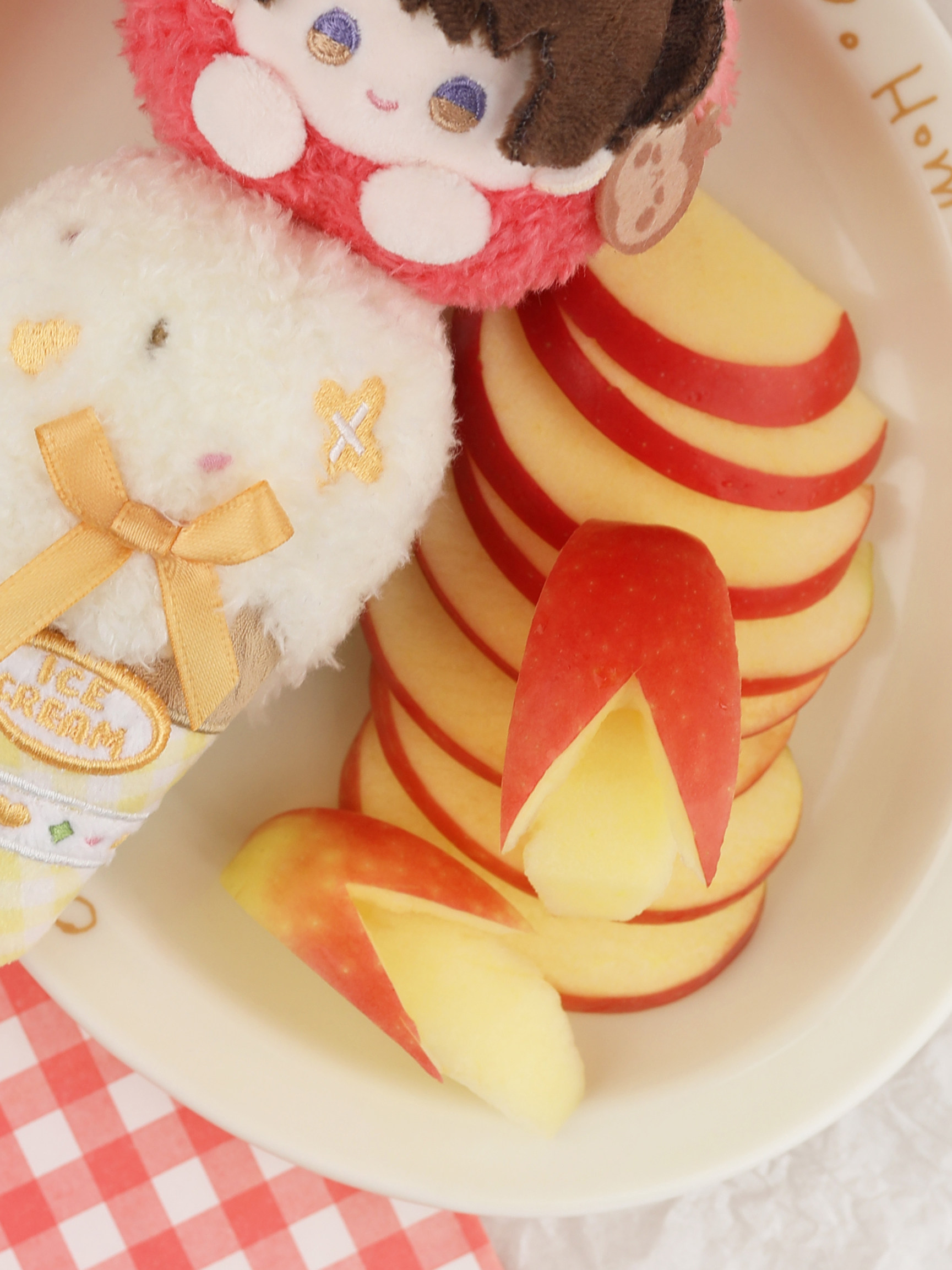 Love and Deepspace Fan-Made Magnetic Ice Cream Plush Charms