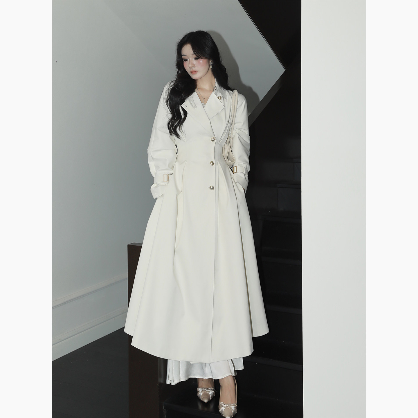 Lee Bu-Wan [Suzy] Plaid Trench Coat with a Slim Waist, Stiff Fabric, Korean Style, Ant-Waist Long Coat for Women, Autumn Windbreaker
