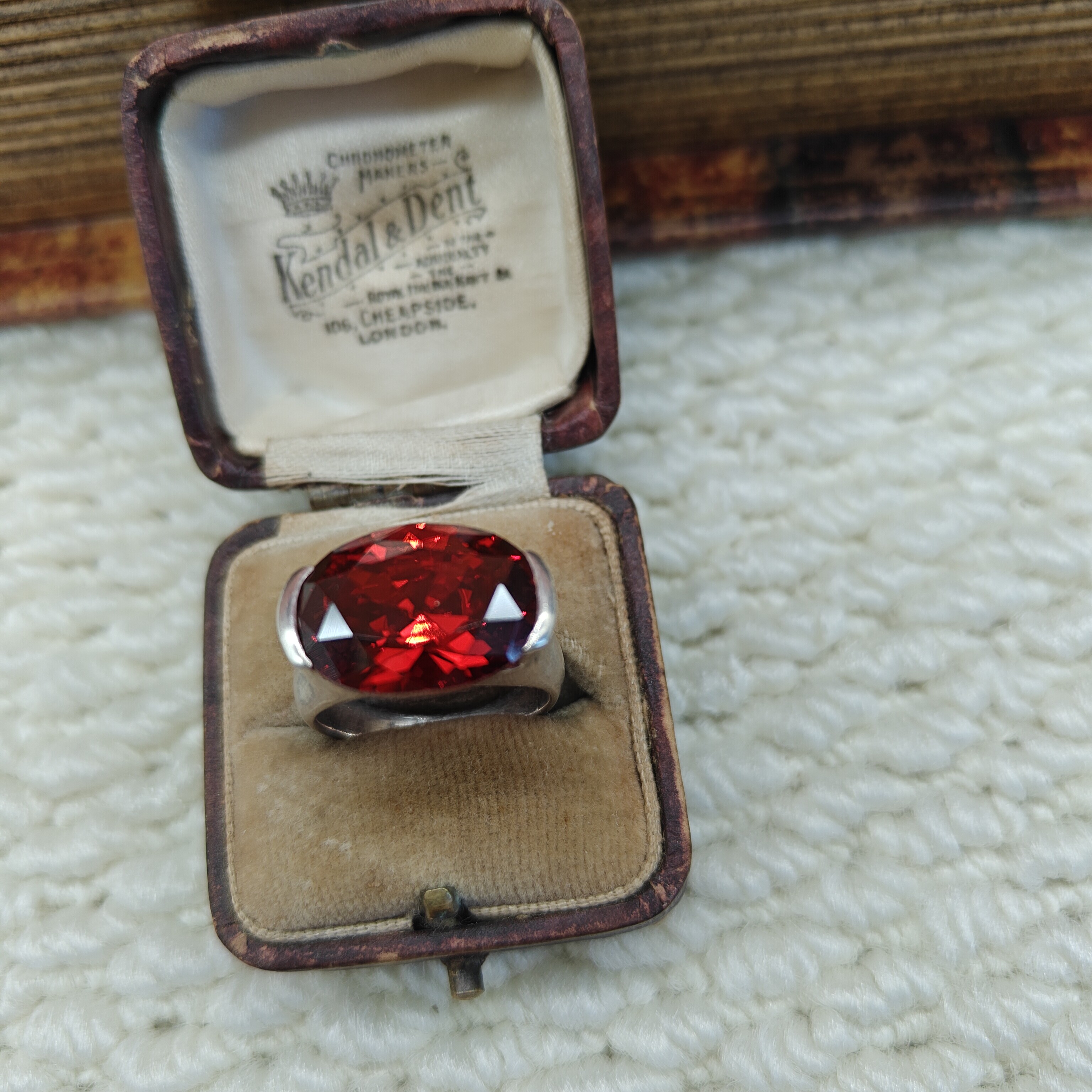 Vintage Middle Ages European Return 925 Silver Garnet Ring No. 15