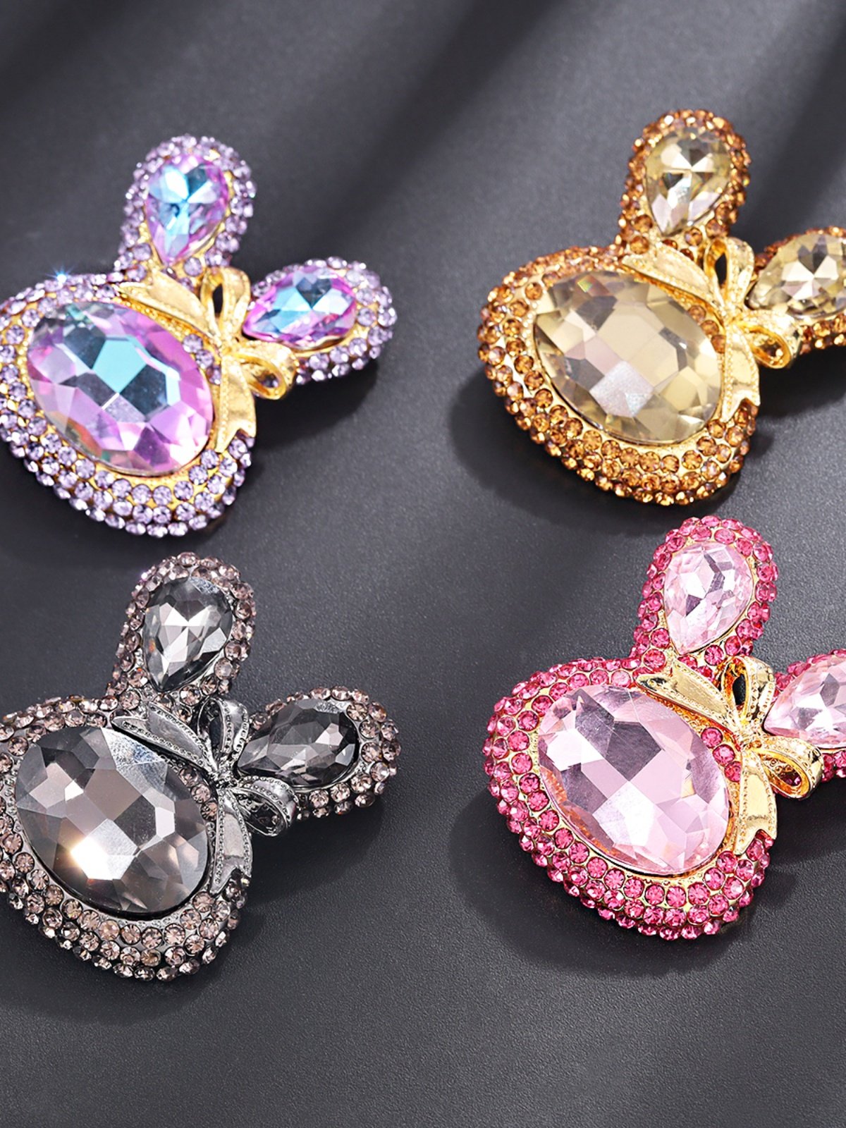 Cute Bow Rabbit Head Brooch Cartoon Fashion Clothing Accessory Safety Pin Coat Anti-Exposure Exquisite Corsage