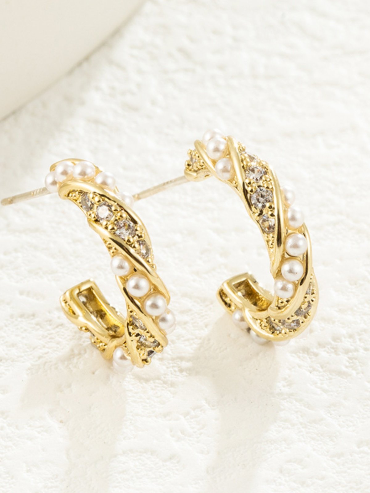 14K Gold-Plated Thickened Copper Inlaid with Zircon and Pearl C-Shaped Stud Earrings, Half-Circle Earrings, Elegant Niche Light Luxury Earrings